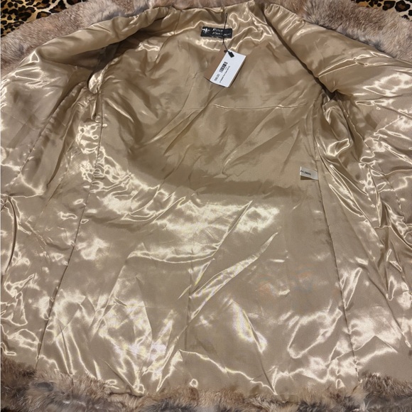 Vintage Rabbit Fur Coat - Picture 4 of 8